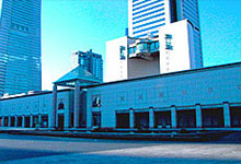 横浜美術館