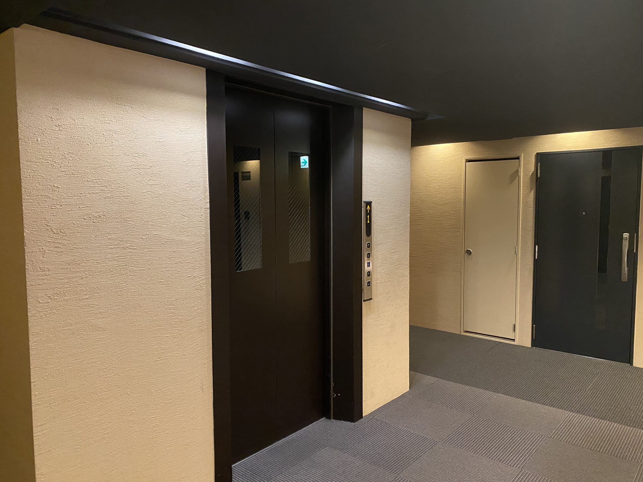 エレベーターホール