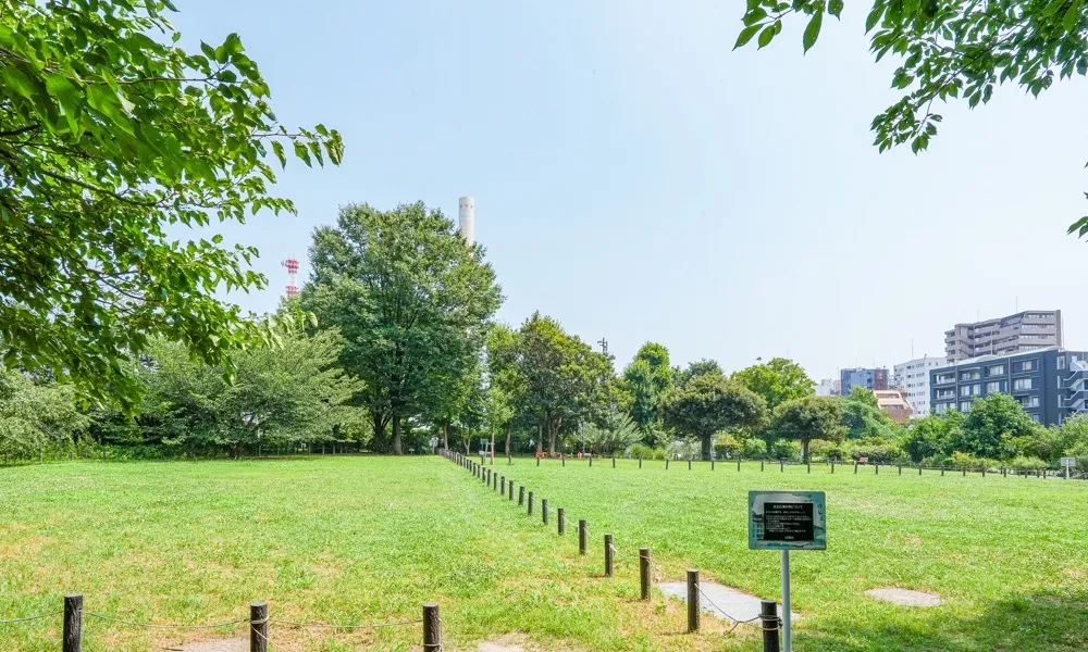 中目黒公園　徒歩3分（約220m）