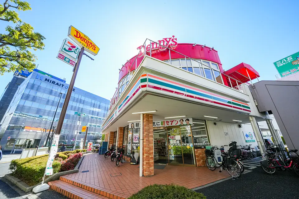 セブンイレブン 徒歩3分(230m)  