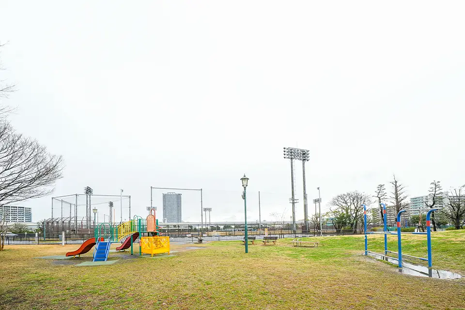 潮見運動公園 徒歩7分(550m) 